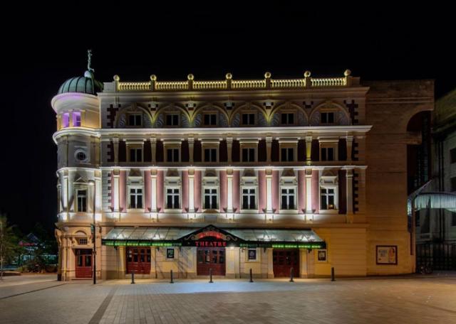 Lyceum at night